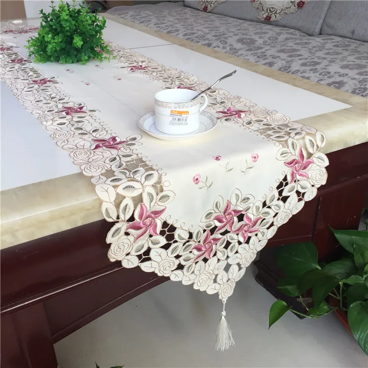 

2019Fashion white satin embroidery table runner cloth cover nappe Christmas mantel Modern tablecloth placemat home wedding decor