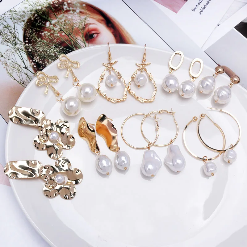 

New Design Metal Earrings Gold Geometric Irregular Circle Square Natural Freshwater Pearl Stud Earrings for Women Girl Gift