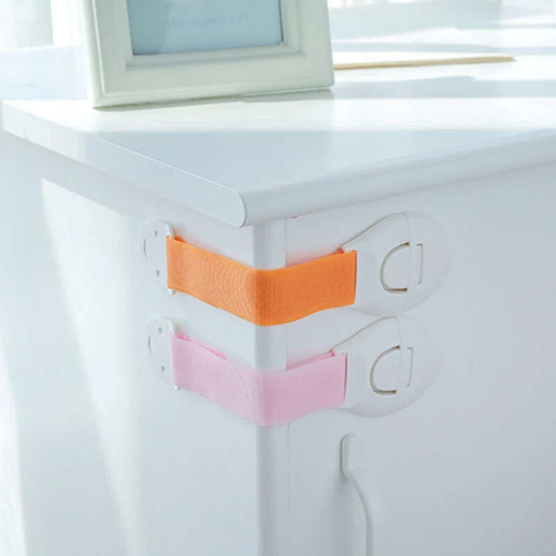 10pcs/lot Kids Playen Safety Locks Cabinet Door Drawers Refrigerator Locks Infant Baby Protection Plastic Security Straps Locks 10pcs/lot Kids Playen Safety Locks Cabinet Door Drawers Refrigerator Locks Infant Baby Protection Plastic Security Straps Locks