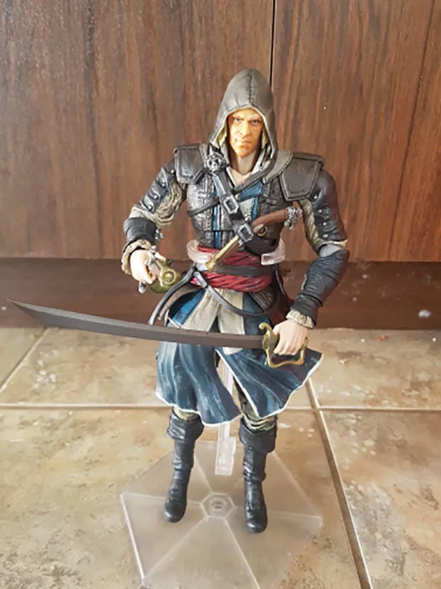 28 см Creed Iv Black Flag 4 Play Arts Kai Edward James Kenway ПВХ фигурка коллекция украшения игрушки кукла