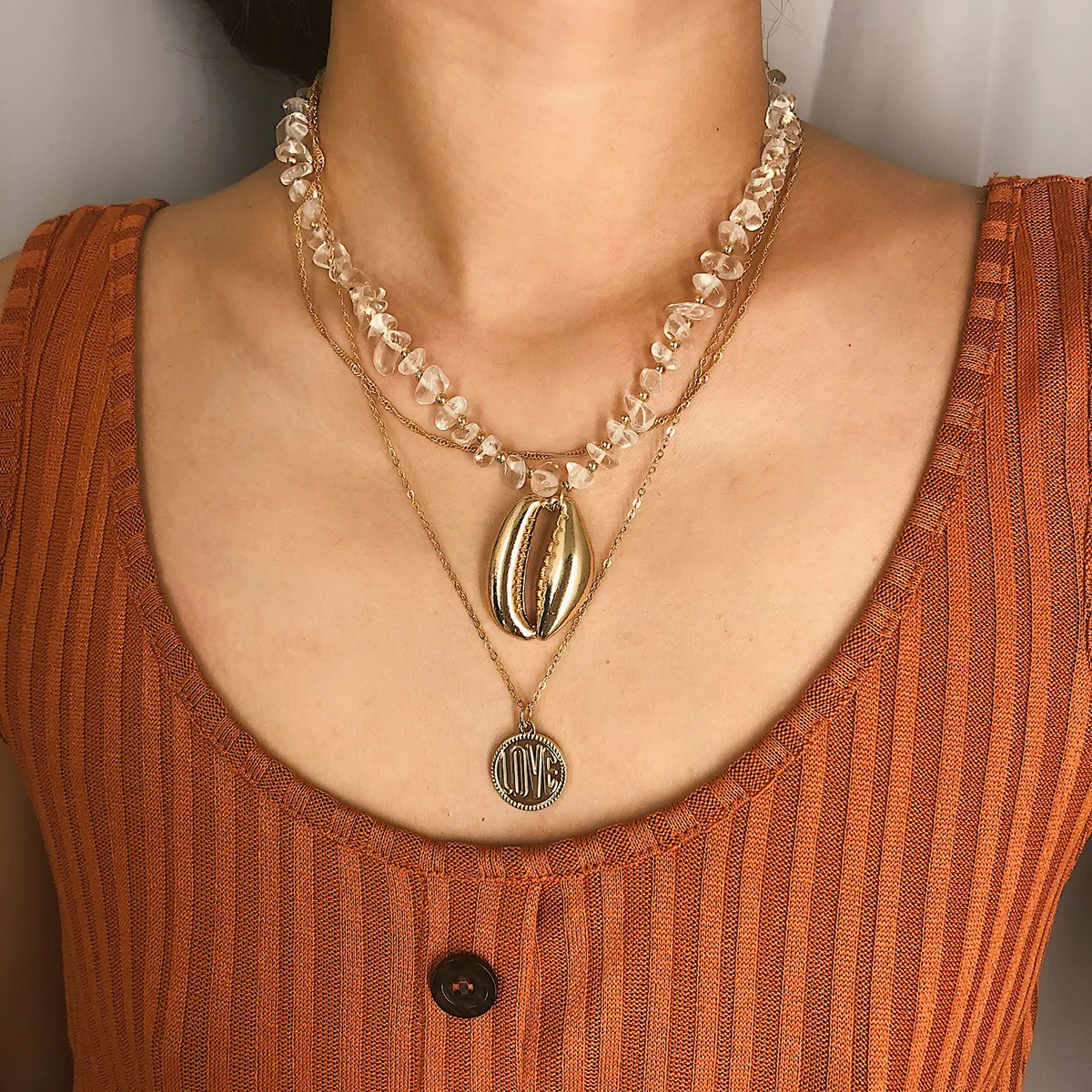 

New Exaggerated Gold Color Coin Cowrie Shell Pendant Necklace Women Irregular Crystal Beads Choker Necklace Statement Collier