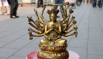 

Tibet Buddhism Pure Brass eighteen Arm Hands Avalokitesvara Kwan-Yin goddess