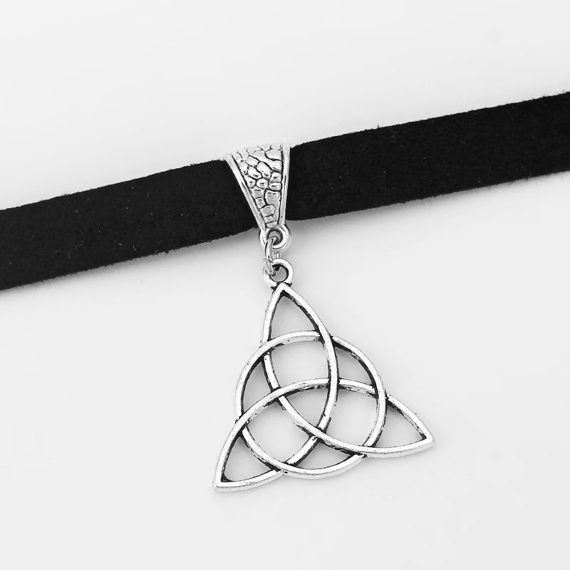 Черный плоский из искусственной замши шнур кельтик узел Triquetra Charm 1" регулируемое ожерелье-чокер