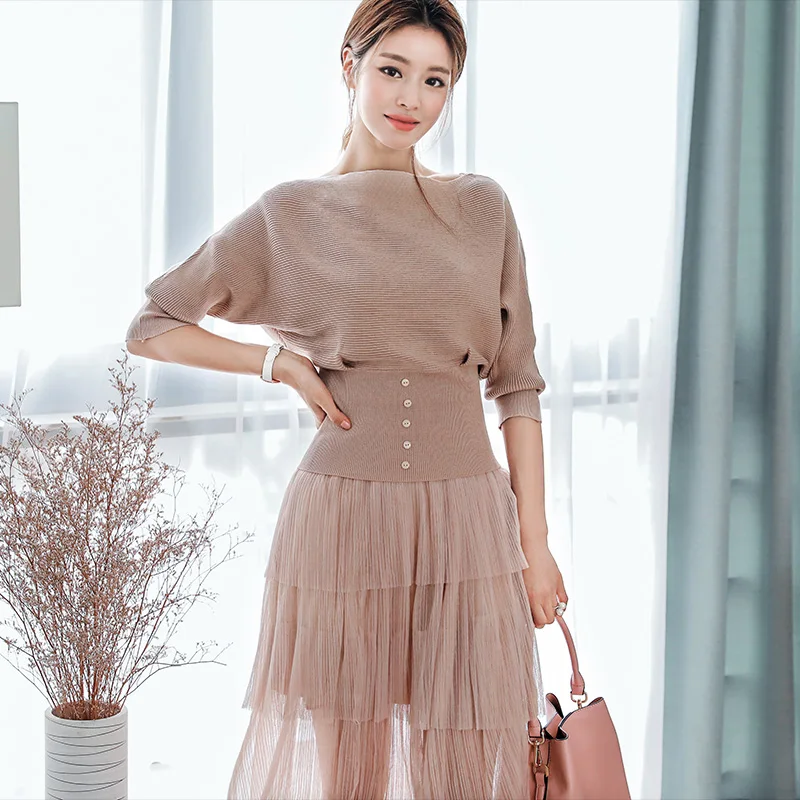 

2019 Spring Women Batwing Sleeve Slim Waist Knitted Pullover Sweater Tops + Layer Cake Mesh Midi Skirt Set Ladies Two Piece Set