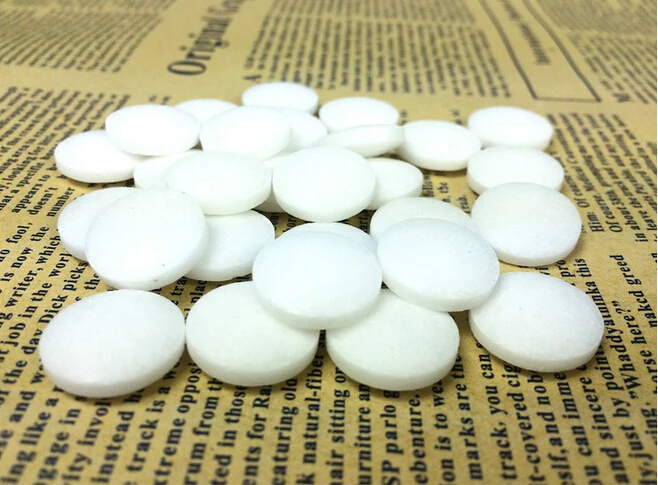 5 bags Free shipping Camphor ball camphor ball camphor wood camphor black white mothballs moth ball