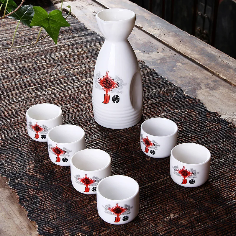 JWC Set di Sake Giapponese retrò 5 Pezzi per Sake Caldo Freddo Caldo Shochu Design Trendy Unico e Durevole Tazza di liquore in Ceramica Flagon 1 pentola 4 Tazze JWC Set di Sake Giapponese retrò 5 Pezzi per Sake Caldo Freddo Caldo Shochu Design Trendy Unico e Durevole Tazza di liquore in Ceramica Flagon 1 pentola 4 Tazze