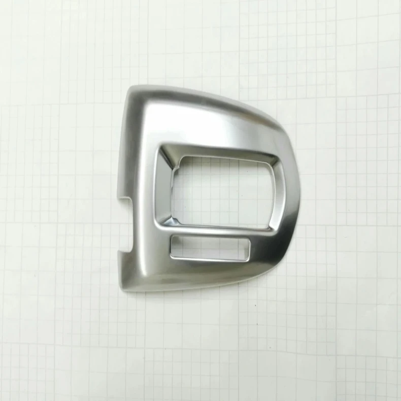 (4)
