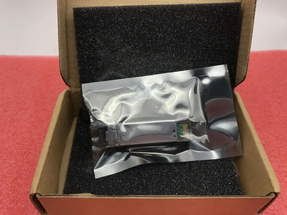 

100%New and original 3 years warranty 10GBASE-LR-XFP 10GB 10KM 1310NM Need more pictures, please contact the seller