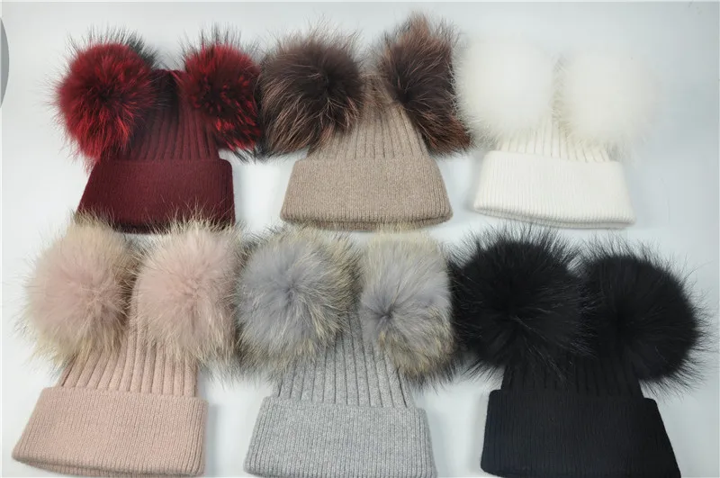 Bonnet double pompons