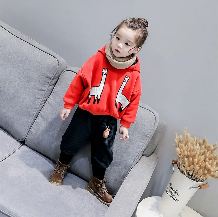 

Children girl hooded sweaters 2017 winter clothes girls lovely embroidery llama thickening bat sleeve sweater