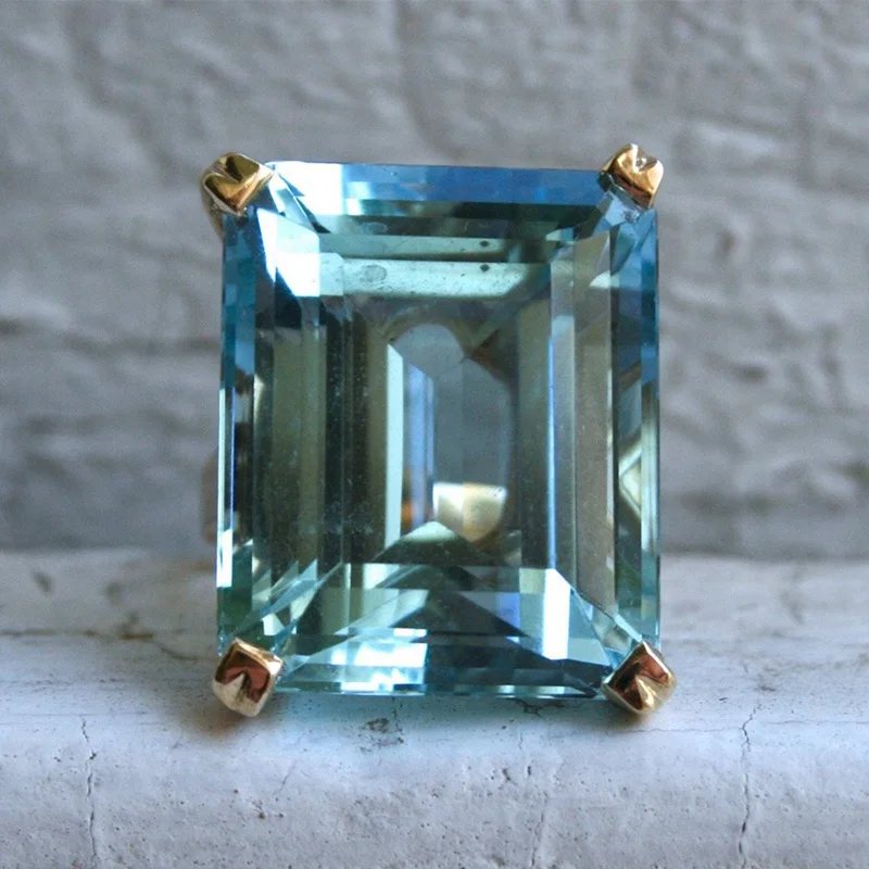 

Female Blue Finger Ring Luxury Big Crystal Zircon Stone Ring Men Women Yellow Gold Promise Engagement Ring