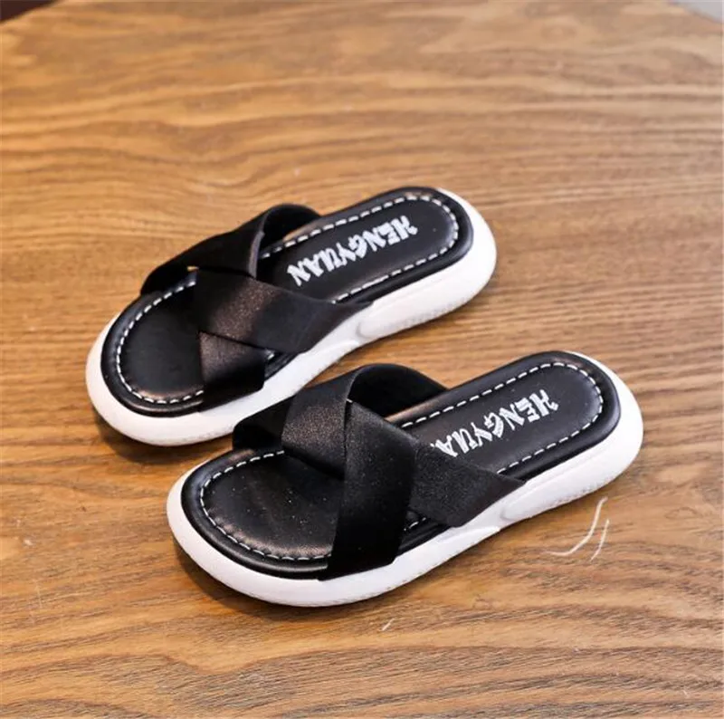 black Weoneit/Новые летние тапочки для принцессы; домашняя обувь для девочек; цвет черный, красный, розовый, зеленый; шлепанцы на плоской подошве для девочек; домашние тапочки - Цвет: black