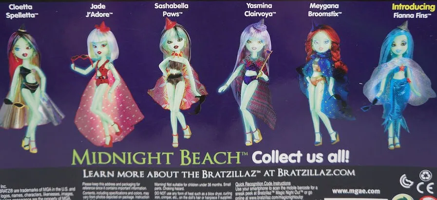 Bratz Bratzillaz Glam Gets Wicked Wicked Night Out Fashion Pack Doll Clothing 