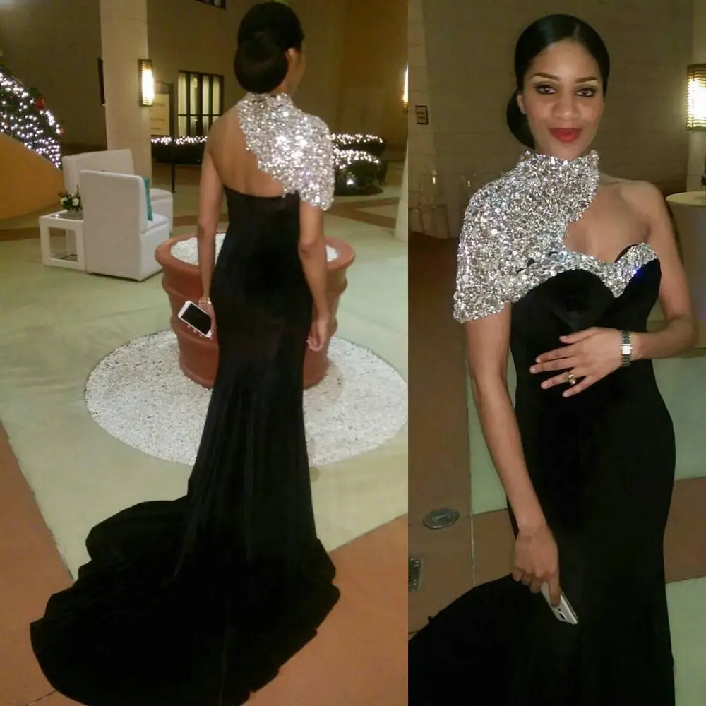 

Elegant Arabic Evening Gowns Rhinestone Backless Prom Dresses High Neck African Formal Evening Dress Beaded Velour Party Dress