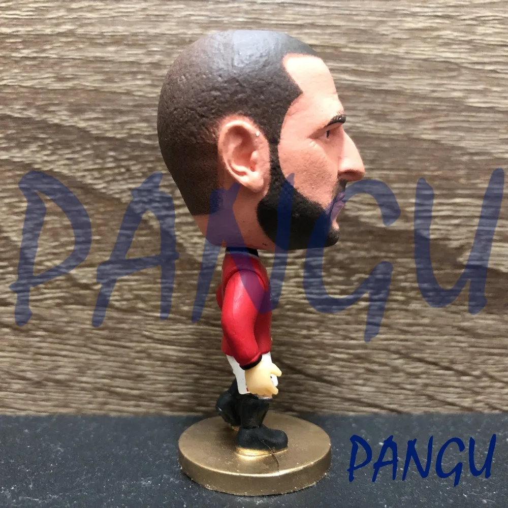 Soccer dolls football stars Cantona#7 Red Classic Movable joints resin model toy action figure dolls collectible gift  Soccer dolls football stars Cantona#7 Red Classic Movable joints resin model toy action figure dolls collectible gift