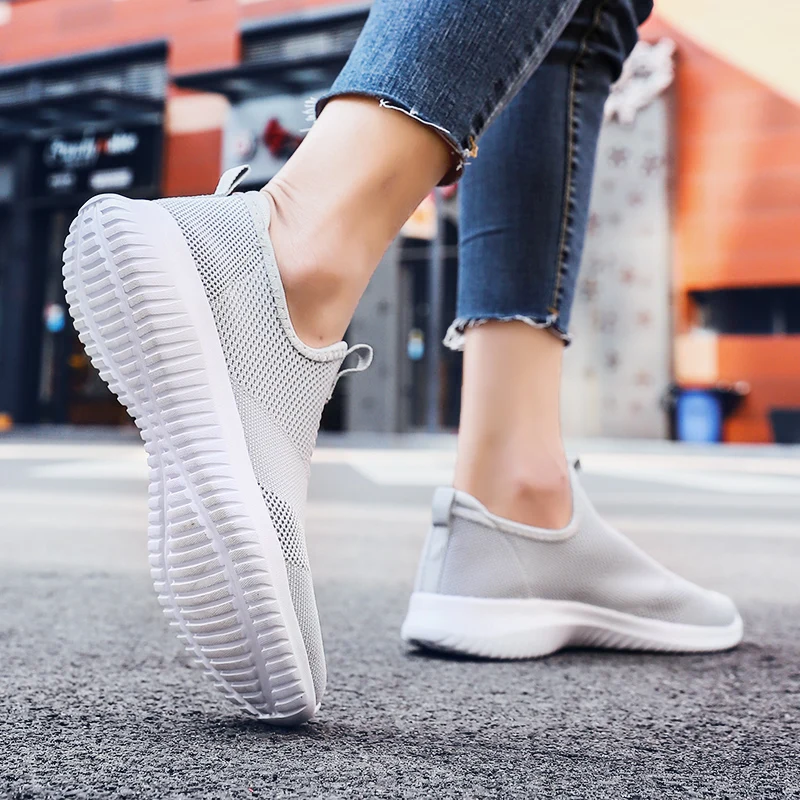 2019 Spring Men Shoes Slip On Men Casual Shoes Lightweight Comfortable Breathable Couple Walking Sneakers Feminino Zapatos (68)