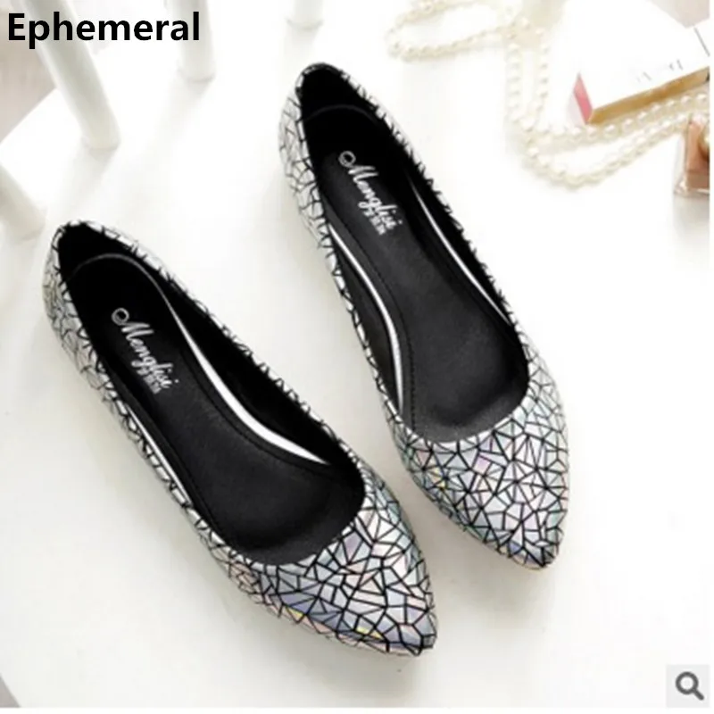 

2017 flat slip on casual women bag shoes low top point toe cover heel ladies loafer gold silver max size 45 44 driving footwear