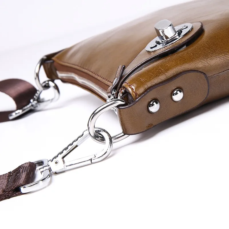 2318921477_1004701235