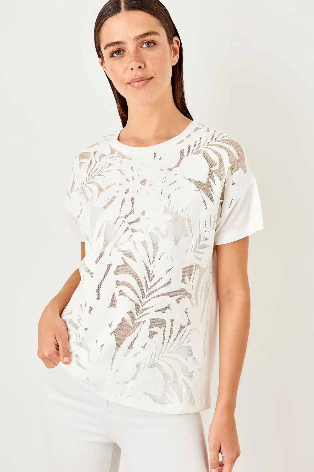 

Trendyol White See-Through Detaylı Knitted Blouse TWOSS19FV0129