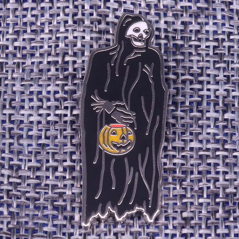 

Black Ghost With Lantern Spooky Pin for Haunted House Halloween Diorama or Dollhouse