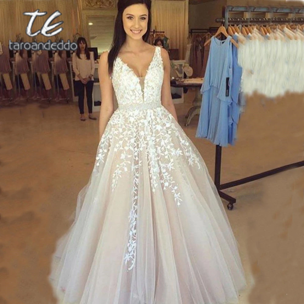 V Neck Wedding Dresses 2022 Light Champagne Floor Length Applique Open Back Tulle A Line Backless Bridal Gowns Vestido De Noiva 1