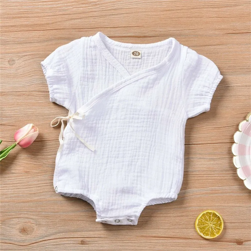 Повседневный Одноцветный комбинезон для новорожденных мальчиков и девочек, однотонный хлопковый и льняной комбинезон унисекс, детский пляжный костюм с короткими рукавами и треугольным вырезом на возраст от 0 до 18 месяцев - Цвет: Белый