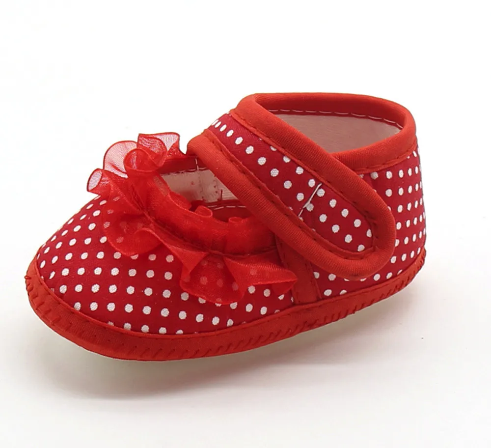 Детская обувь для маленьких девочек; модная симпатичная кружевная обувь в горошек для девочек на мягкой подошве для младенцев; Теплая Повседневная обувь на плоской подошве; zapatos bebe recien nacido