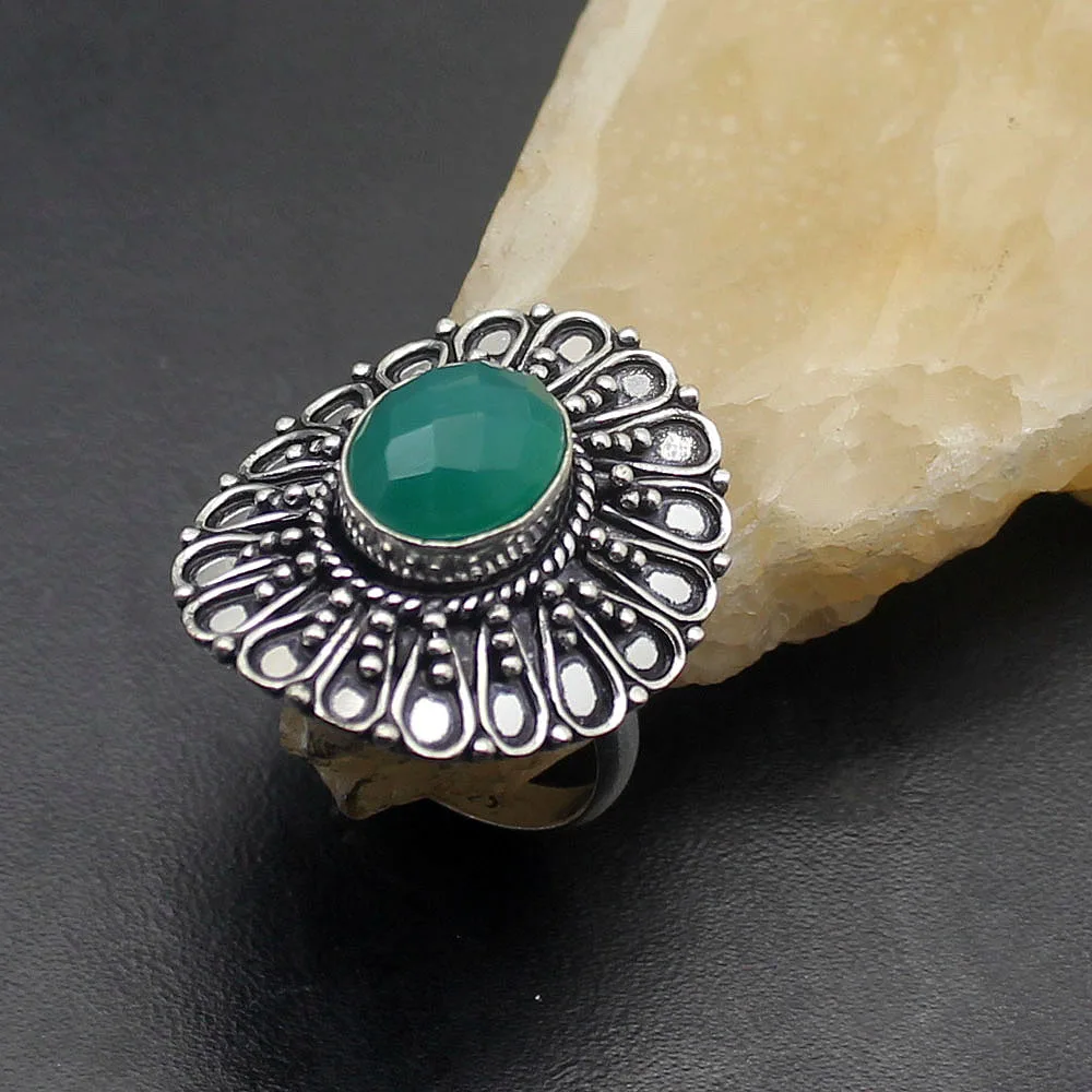 

Fabulous Vintage Natural Green Agate925 Sterling Silver Fashion Jewelry Band Ring Size 8 TF997
