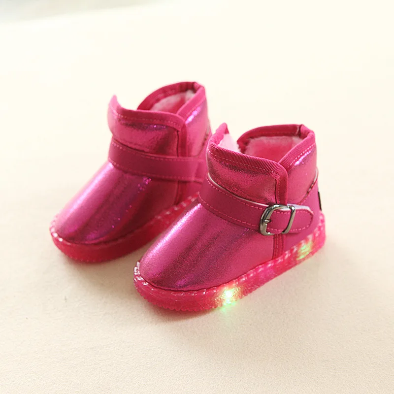Легкая обувь детские зимние сапоги детская обувь с подсветкой для мальчиков и девочек зимняя подошва из tpr повседневные ботинки Нескользящие плюшевые изнутри кроссовки