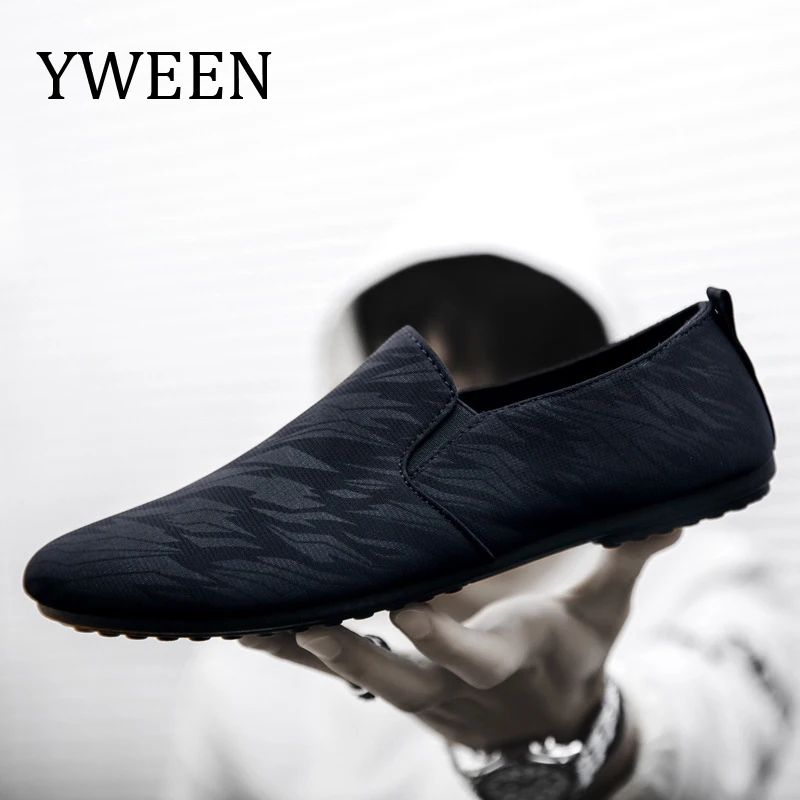 Spring New men's casual loafers shoes breathable light fabric fashion Shoes Men black gray blue flat with cheap shoes