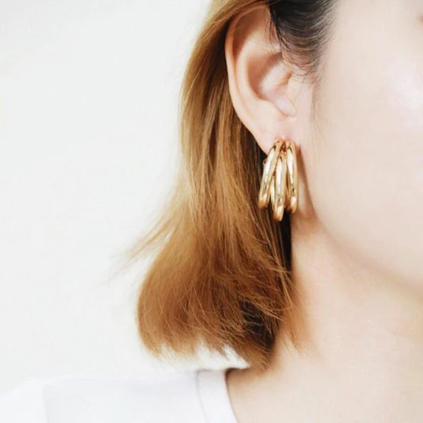 

Semicircle C-Shaped Anti-Allergy Stud Earrings Fashion Alloy Accessories for Women M8694