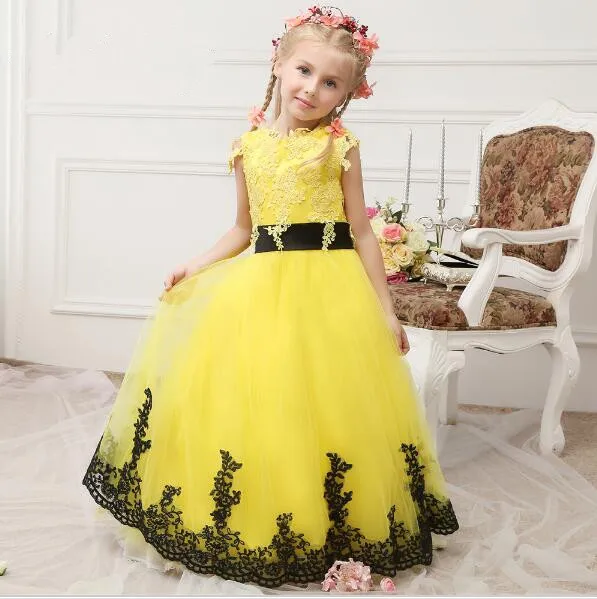 

2017 New Arrival Flower Girl Dresses with Sash Lace Applique Girls Formal Party Dresses Any Size First Communion Dress