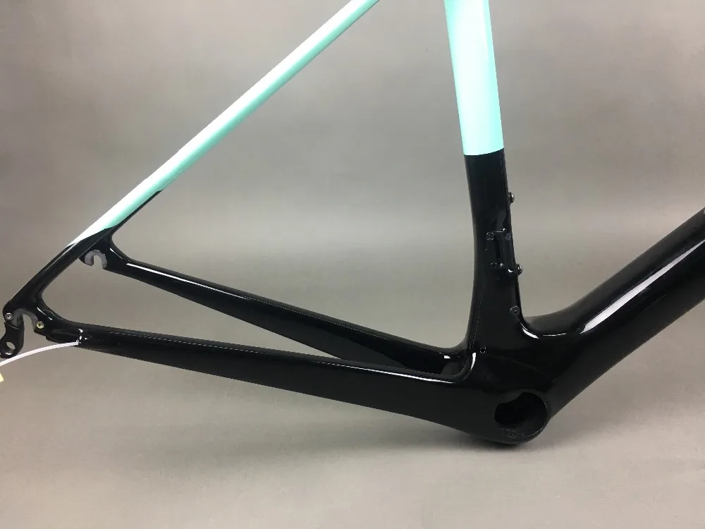 Discount 2019 design super light FASTERWAY classic carbon road frameset D Brake carbon bike frame:Frameset+Seatpost+Fork+Clamp+Headset 131