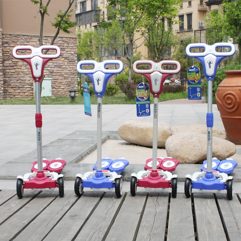 

2017 New Breaststroke Scooter Swing Scissors Four Wheel Car Child Child Slippery 4 Three Meters Blueprint L2 3-5 Years Old Baby