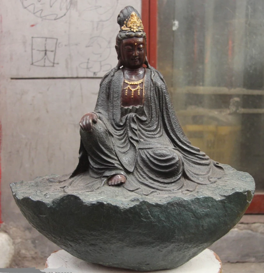 bi001388 Classic Bronze Copper Comfortable Sat stone Guan yin