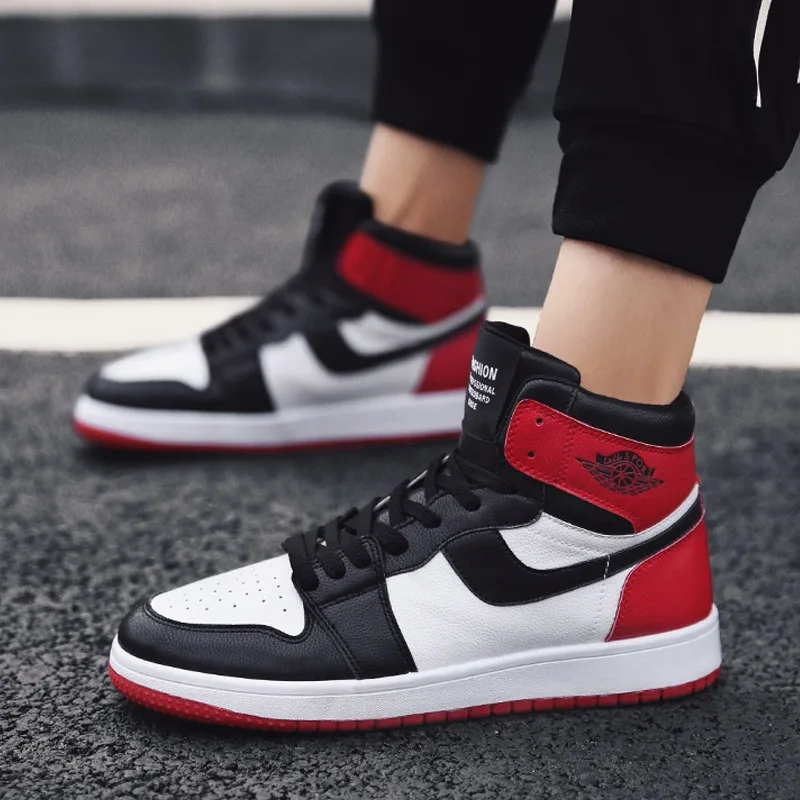 

2019 Men Skateboarding Shoes Jordan 1 red White Breathable Sneakers Lace-Up Comfortable zapatillas Sport Shoes Black Air Force