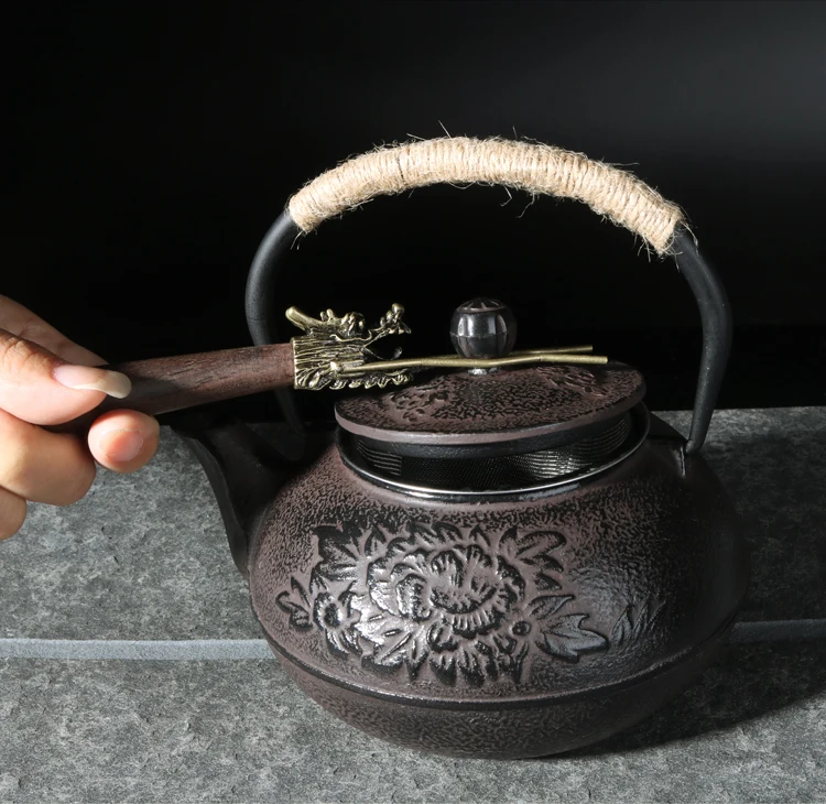 900 мл Япония чугунные Чай горшок с печь чугуна, без покрытия чугуна горшок с сиденье японский кунг-фу Чай комплект