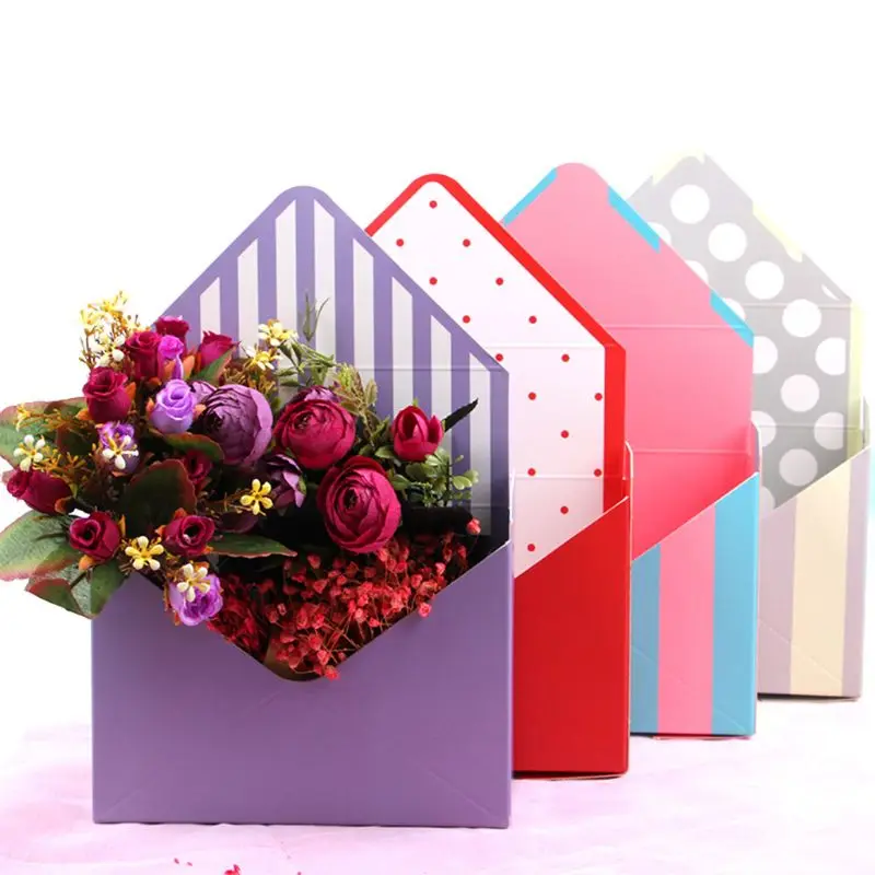

Creative Envelope Fold Flower Storage Box Wedding Engagement Party Decor Polka Dot Stripes Printed Paperboard Packaging Wrapping