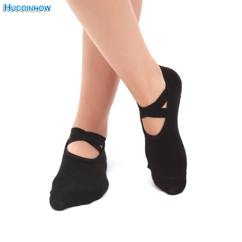 

HUCOINHOW Professional Yoga Socks Cotton Women's Halter Stealth Boat Socks Non Slip Tape Pilates Sock Ballet Dance Socks