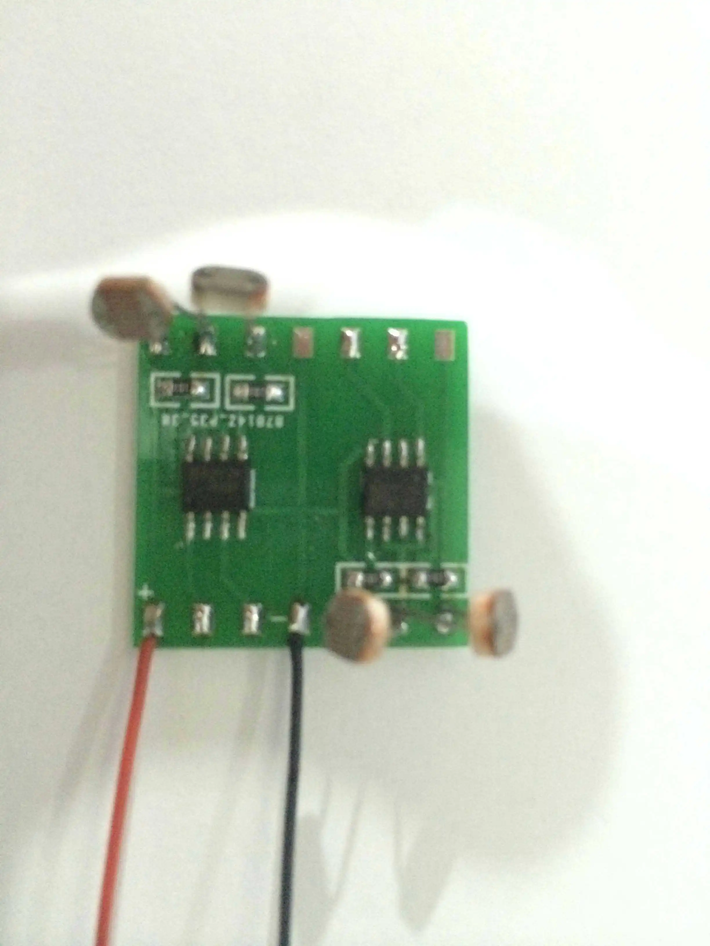 

Solar automatic tracking system for solar automatic tracker (only for chip type and principle diagram)