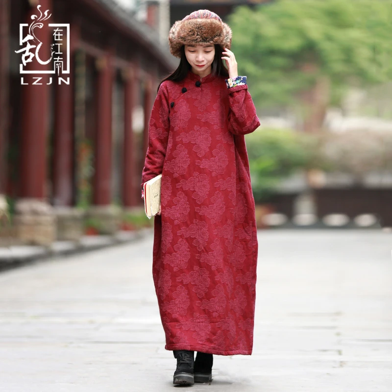 LZJN Rode Winter Jurk Vrouwen Lange Mouw Katoen Gewatteerde Herfst Chinese Maxi Jurk Jacquard Gown Trui Vintage Gewaad Hiver Kaftan LZJN Rode Winter Jurk Vrouwen Lange Mouw Katoen Gewatteerde Herfst Chinese Maxi Jurk Jacquard Gown Trui Vintage Gewaad Hiver Kaftan