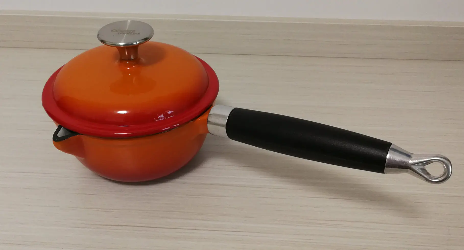 Чугунный суповый горшок 20 см - Цвет: orange