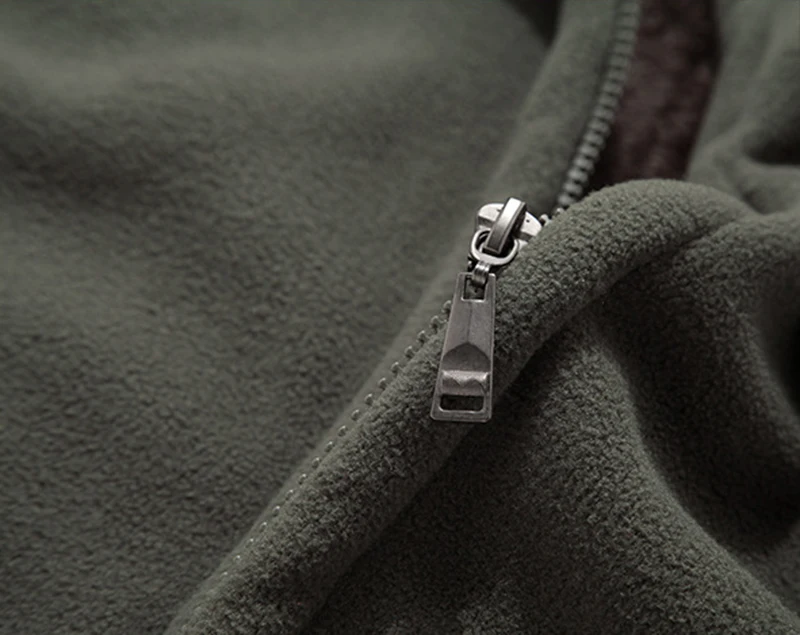 2424572535_516269641