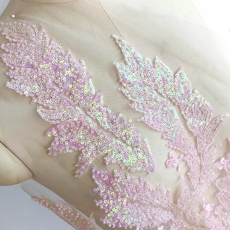 Свадебное платье ручной работы с вышитыми блестками кружевными цветами