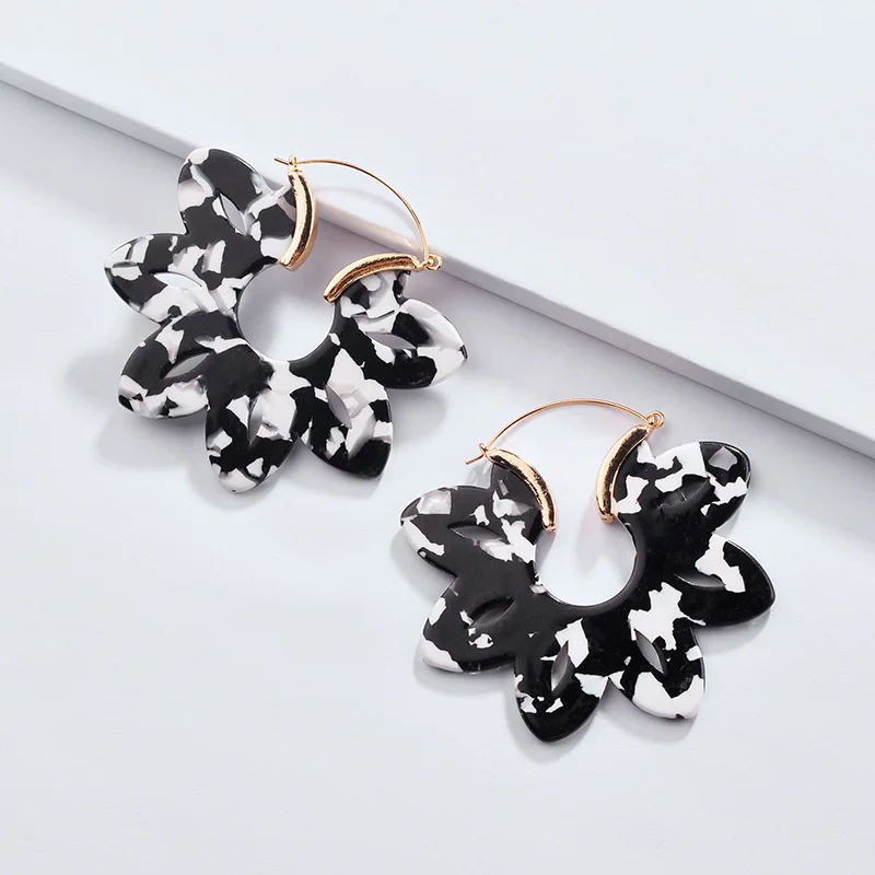 New Arrival 7 Colors Hollow Flower Shape Acid Acrylic Resin Drop Earrings Female 2018