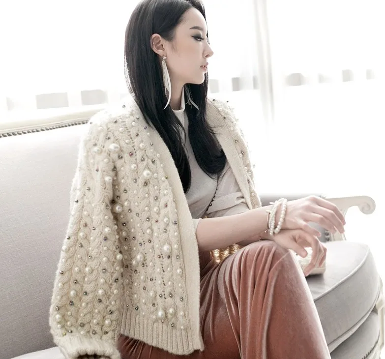 Best Price Luxurury Pearls Autumn Winter Knitted Cardigans Women 2019 Long Sleeve Beading Sweater Korean Female Crochet Coat SA160S50 Best Price Luxurury Pearls Autumn Winter Knitted Cardigans Women 2019 Long Sleeve Beading Sweater Korean Female Crochet Coat SA160S50