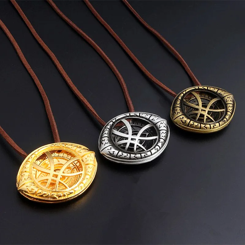 

SG Fashion Movie Jewelry Doctor Strange Necklace Eye of Agamotto Pendant For Men