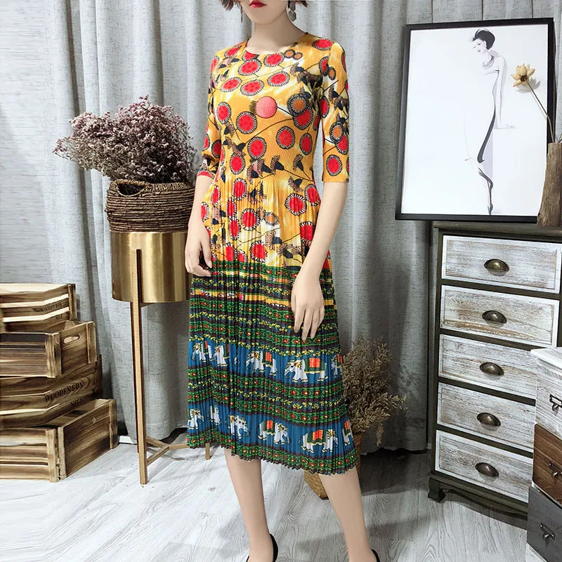 

2019 spring summer Vintage printed dress Miyak Pleated Fashion O-neck Elastic waist Loose Large Size Female Dresses Tide D980800