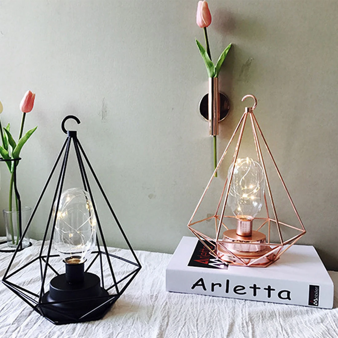 

Iguardor Minimalism Style Creative Modeling Iron Art Night Light Table Top Home Festival Party Decorative Lamp Battery powered