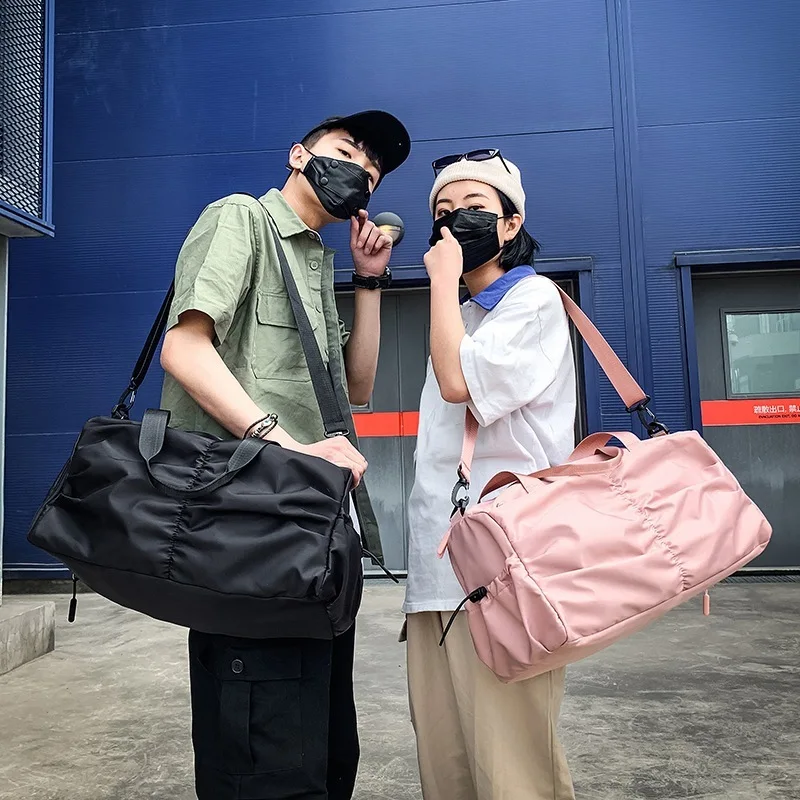 

2019 New Folding Travel Bag Nylon Travel Bags Hand Luggage For Men & Women Fashion Travel Duffle Bags Tote Large Handbags OC554